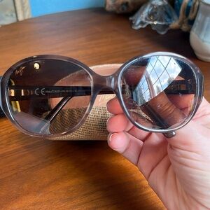 MAUI JIM Ginger Women’s Sunglasses 221N-01B.